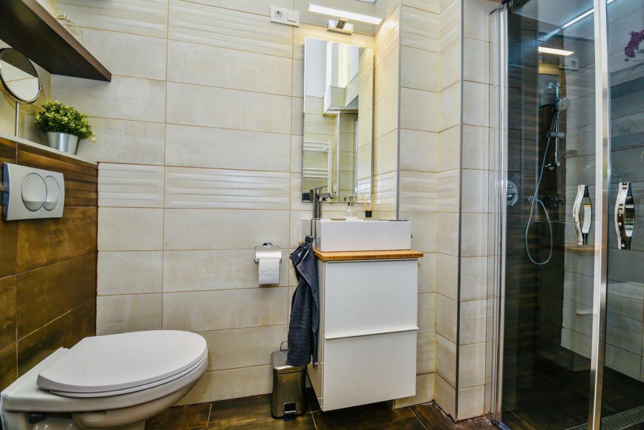 Heart Apartment With Free Private Parking Budapest Luaran gambar