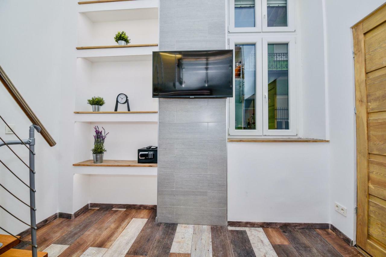 Heart Apartment With Free Private Parking Budapest Luaran gambar