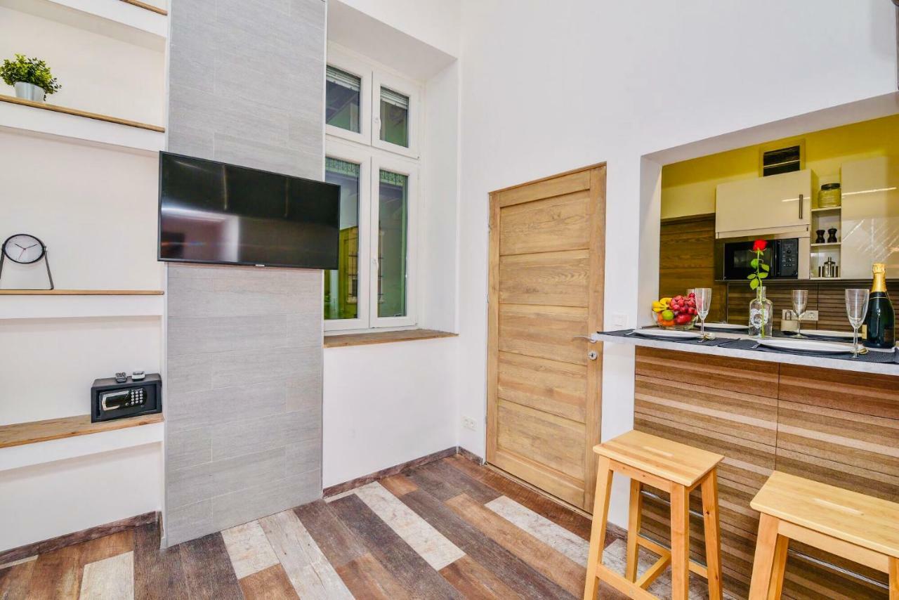 Heart Apartment With Free Private Parking Budapest Luaran gambar